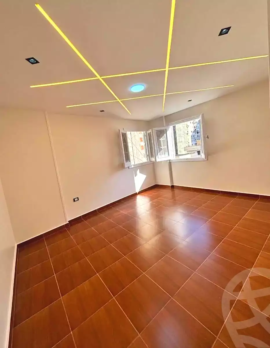 https://aqarmap.com.eg/en/listing/7167119-for-sale-alexandria-miami-street-56