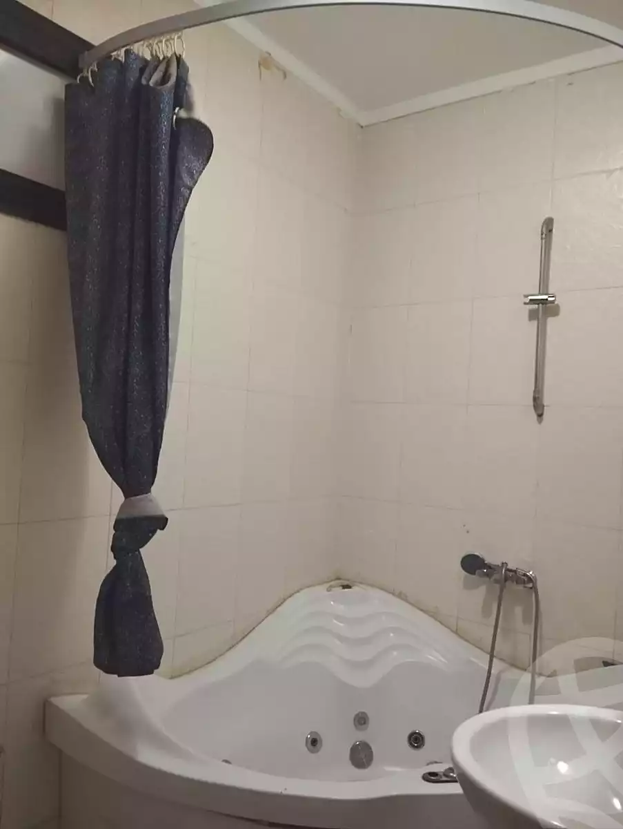 https://aqarmap.com.eg/en/listing/7167513-for-sale-cairo-new-cairo-el-banafsg-el-banafsag-omarat-al-gabri-st