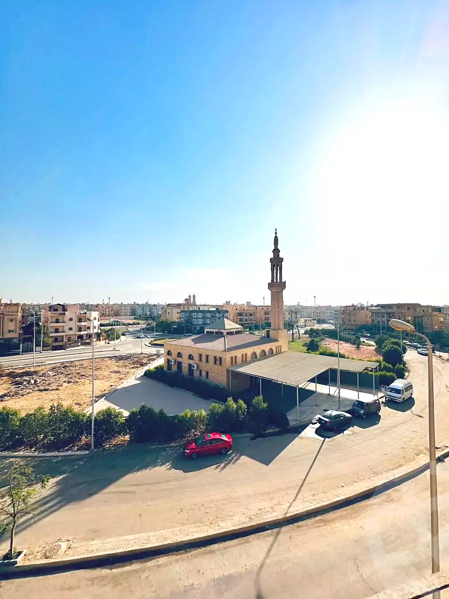 https://aqarmap.com.eg/ar/listing/7167673-for-sale-cairo-el-sheikh-zayed-city-el-hay-elthamen-area-4