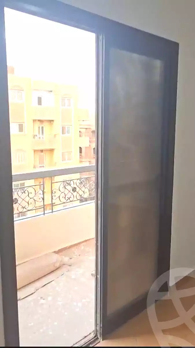 https://aqarmap.com.eg/ar/listing/7167685-for-sale-cairo-6th-of-october-el-ahyaa-neighborhood-2nd-el-mohandes-ahmed-abd-el-hady-st