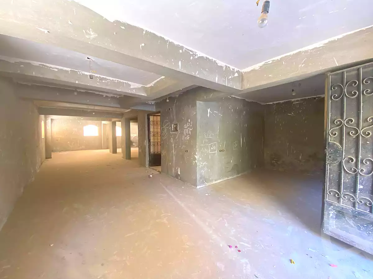 https://aqarmap.com.eg/ar/listing/7167804-for-sale-cairo-6th-of-october-el-ahyaa-neighborhood-2nd-divided-from-al-kafrawei-st