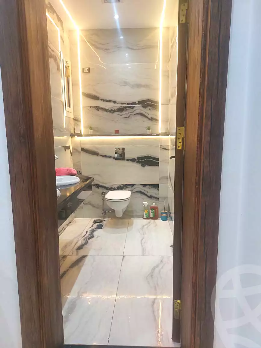 6 BR Villa in Ever, photo 7 of 12