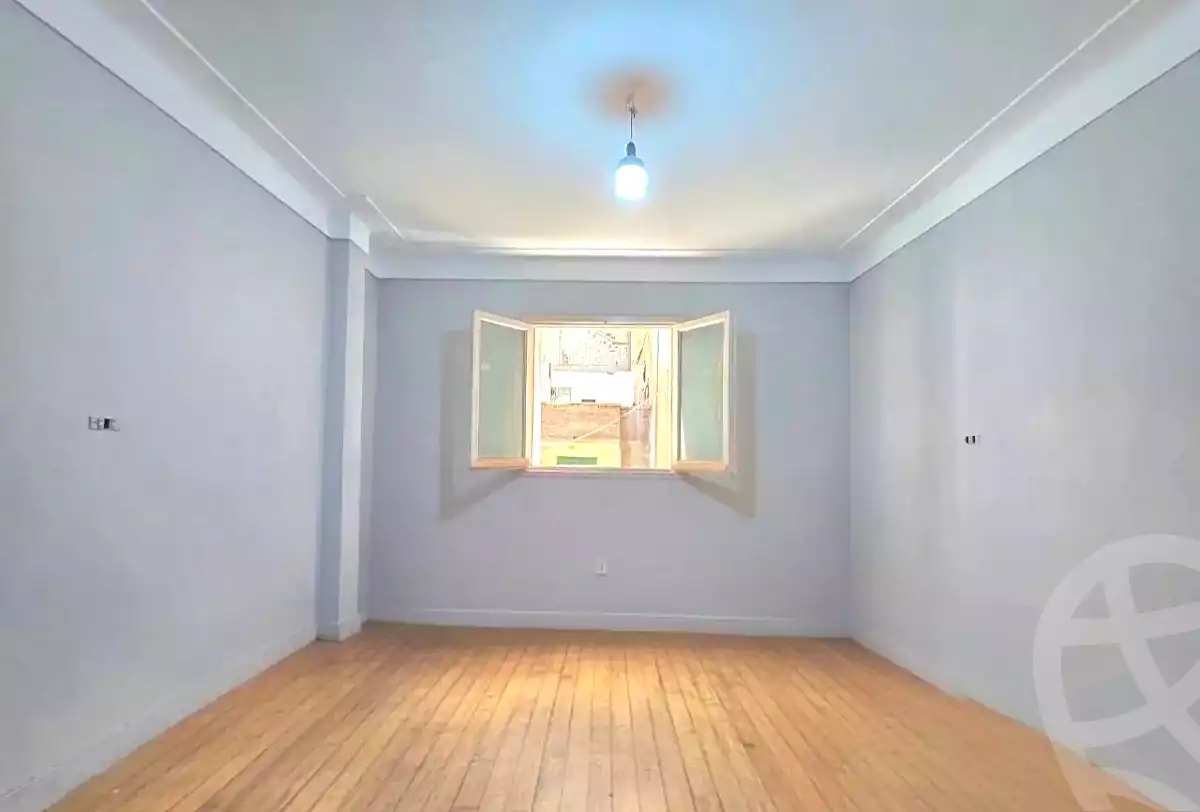 https://aqarmap.com.eg/ar/listing/7167941-for-sale-alexandria-sydy-bshr-sydy-bshr-bhry-shr-mhmwd-l-yswy