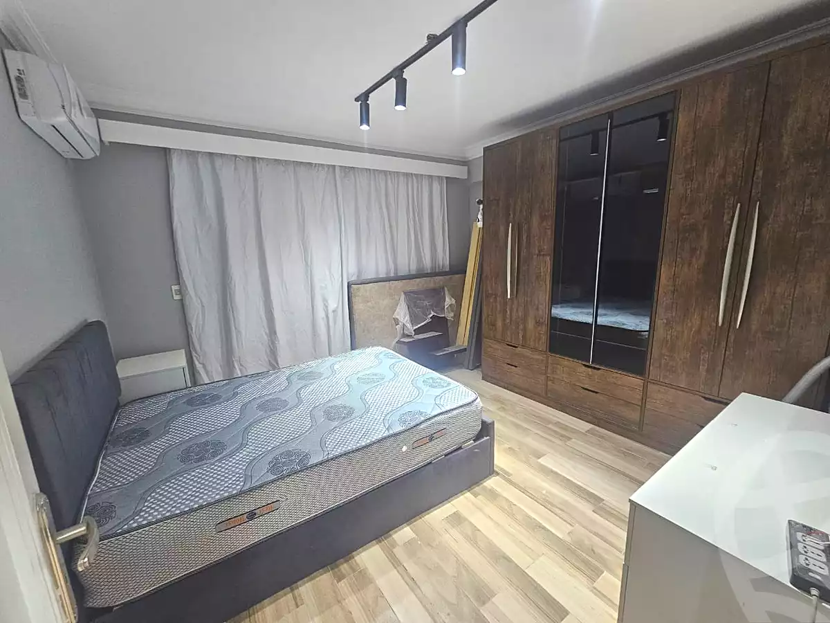 https://aqarmap.com.eg/ar/listing/7168162-for-rent-cairo-6th-of-october-compounds-jn-ktwbr