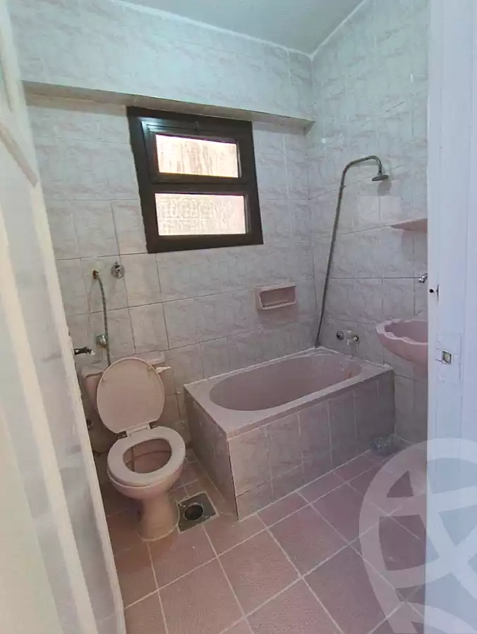 https://aqarmap.com.eg/en/listing/7168380-for-sale-alexandria-al-agamy-shataa-el-nakheel