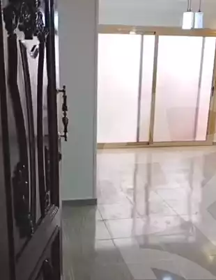 https://aqarmap.com.eg/ar/listing/7168413-for-rent-alexandria-new-miami-eskot