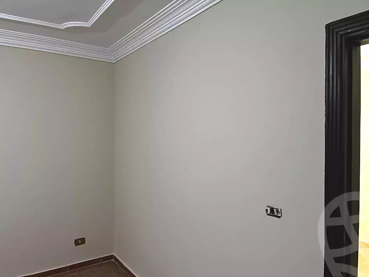 https://aqarmap.com.eg/en/listing/7168543-for-sale-cairo-el-haram-el-lebeny-soltan-khattab-st