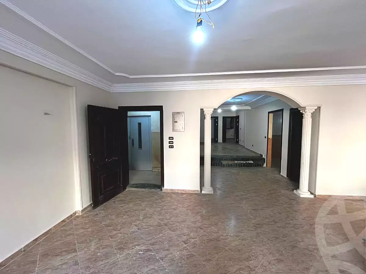 https://aqarmap.com.eg/en/listing/7168543-for-sale-cairo-el-haram-el-lebeny-soltan-khattab-st