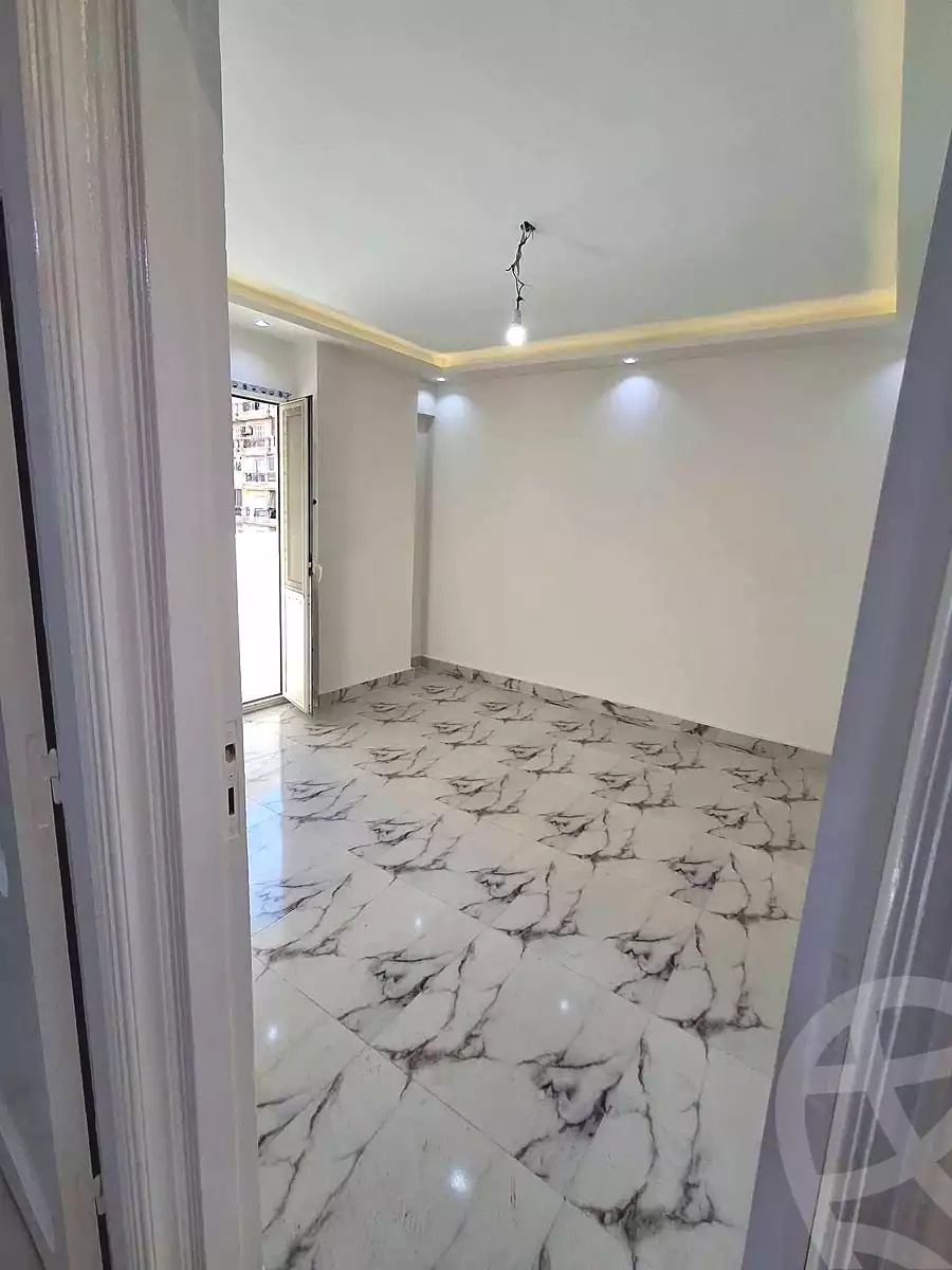https://aqarmap.com.eg/ar/listing/7168868-for-rent-alexandria-bahray-el-anfoshy-sidi-kazman-st