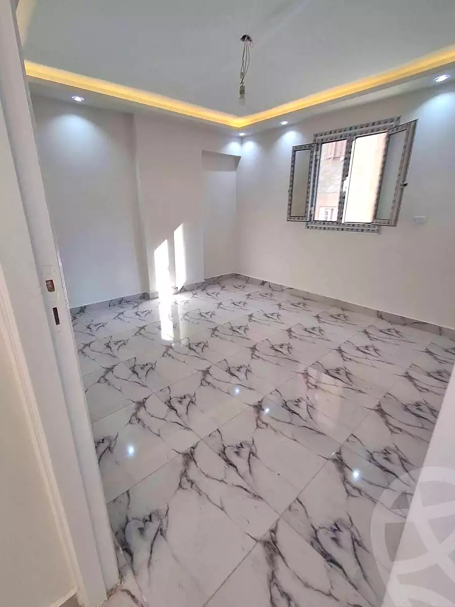 https://aqarmap.com.eg/ar/listing/7168868-for-rent-alexandria-bahray-el-anfoshy-sidi-kazman-st