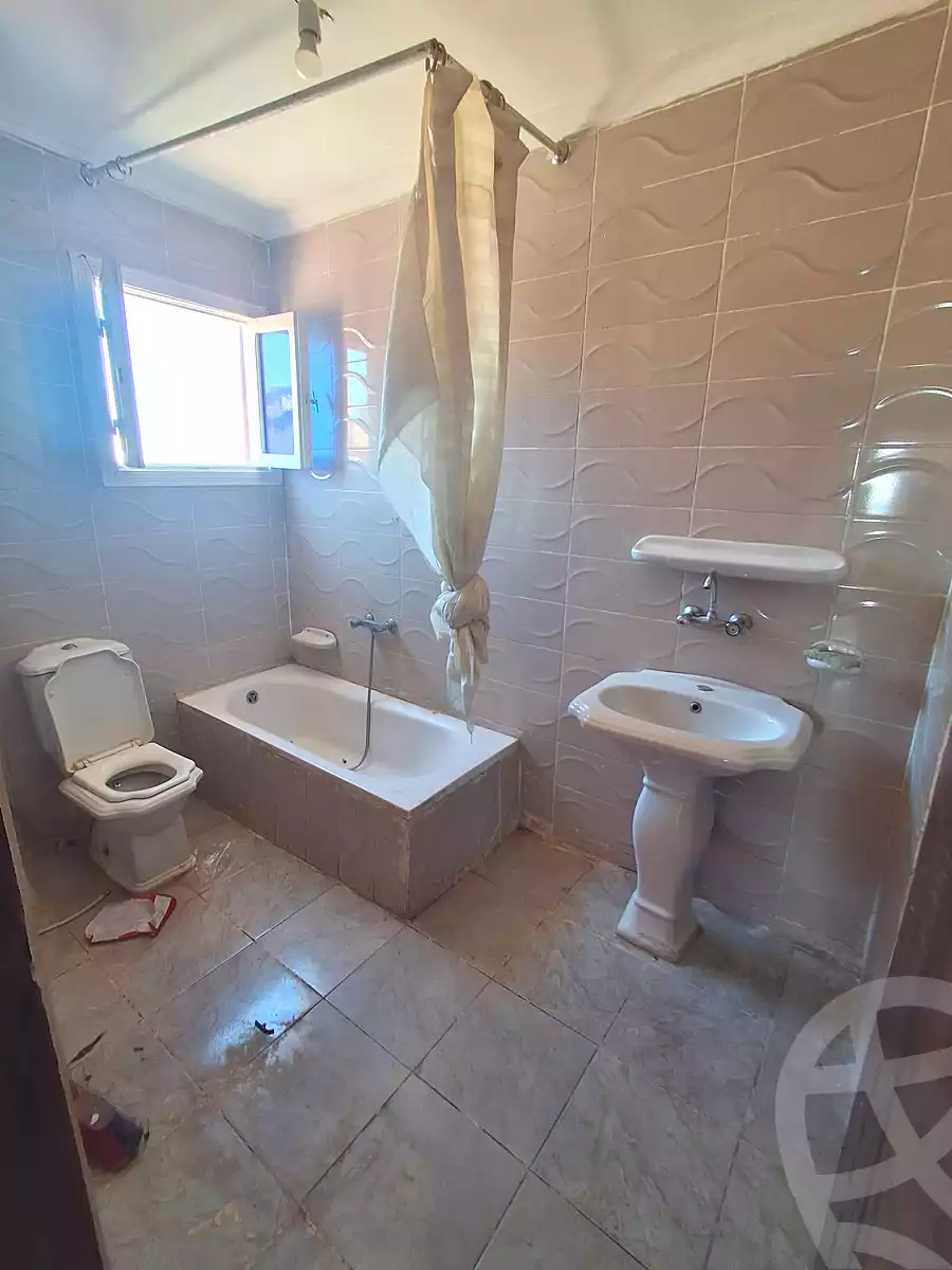 https://aqarmap.com.eg/ar/listing/7168874-for-sale-alexandria-bahray-el-anfoshy-sidi-yakout-st