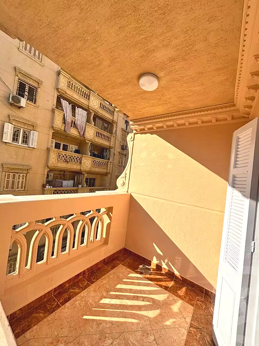 https://aqarmap.com.eg/ar/listing/7169249-for-sale-alexandria-miami-street-56