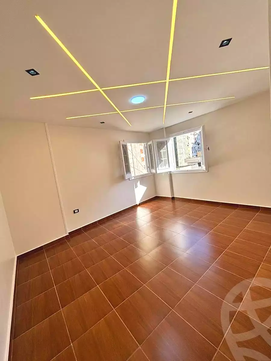 https://aqarmap.com.eg/ar/listing/7169249-for-sale-alexandria-miami-street-56