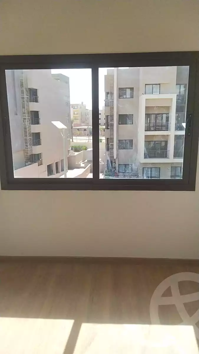 شقة بغرفتي نوم في فيفث سكوير المراسم، صورة ٣ من ٤