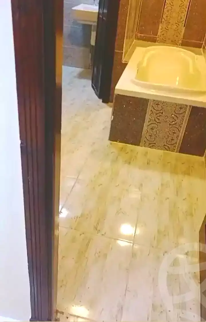 https://aqarmap.com.eg/en/listing/7170901-for-sale-alexandria-al-agamy-lbytsh-bianchiii-street-1
