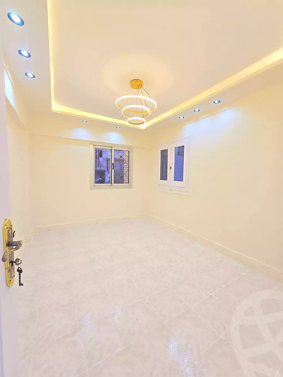 https://aqarmap.com.eg/ar/listing/7170941-for-sale-alexandria-al-agamy-shataa-el-nakheel