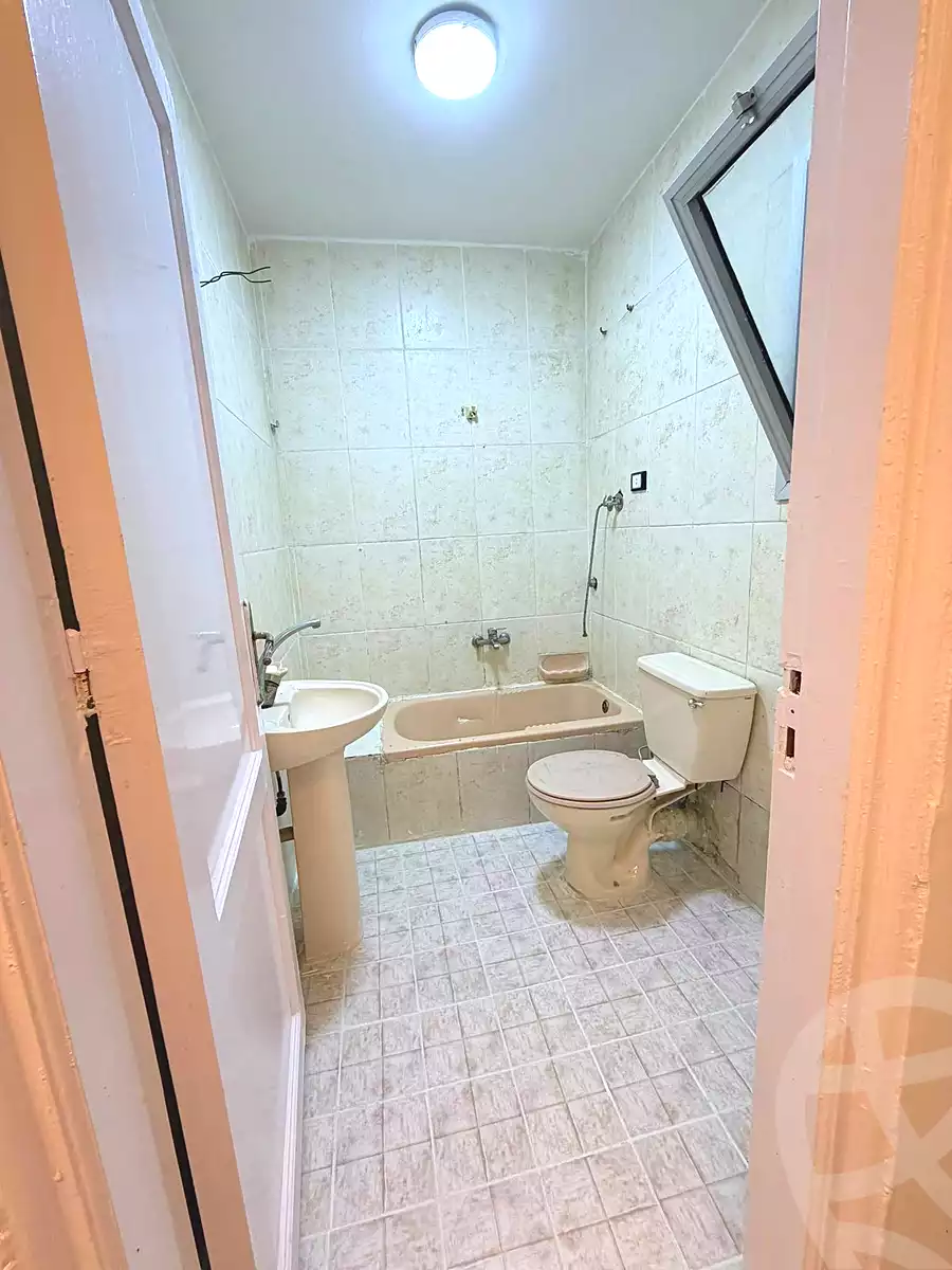 https://aqarmap.com.eg/ar/listing/7171821-for-sale-alexandria-al-agamy-shataa-el-nakheel