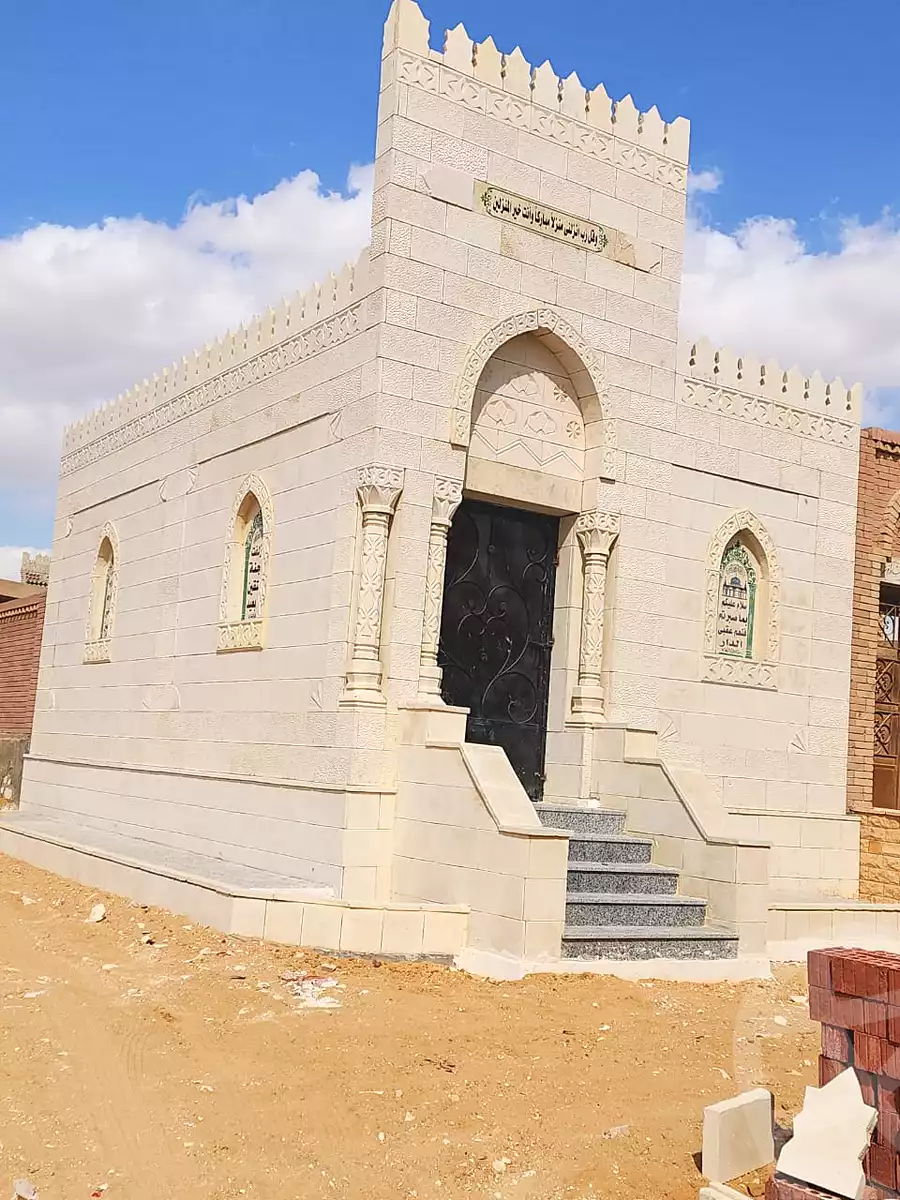 https://aqarmap.com.eg/ar/listing/7171953-for-sale-cairo-6th-of-october-el-wahatt-road