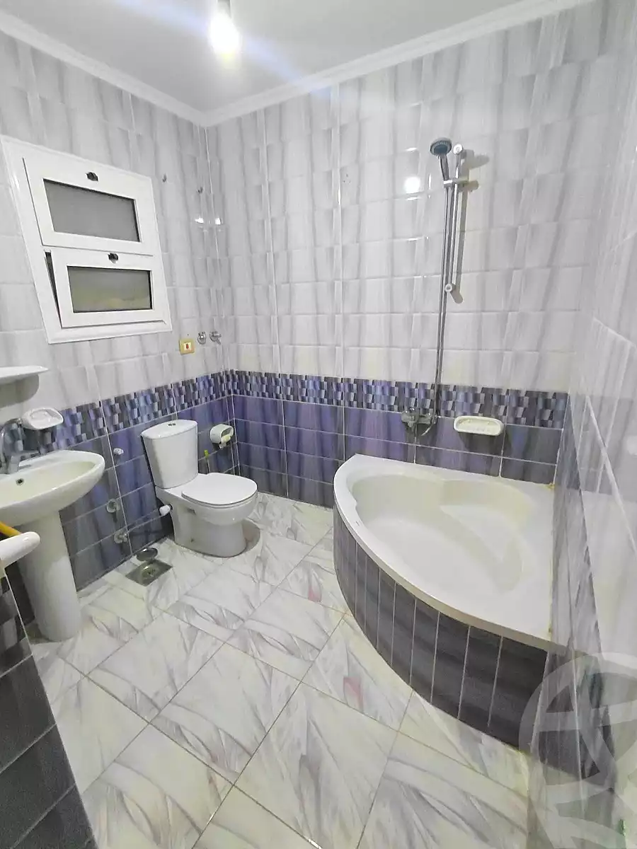 https://aqarmap.com.eg/en/listing/7172008-for-sale-alexandria-sydy-bshr-sydy-bshr-bhry-khalil-hamada-st