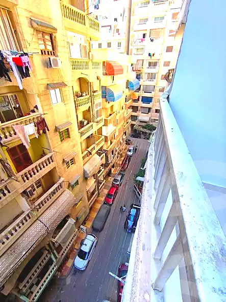 https://aqarmap.com.eg/ar/listing/7172083-for-sale-alexandria-el-asafra-l-sfr-qbly