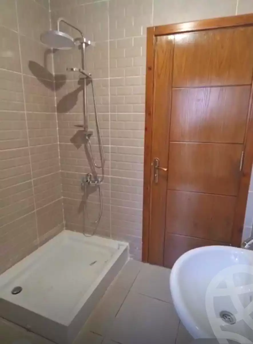 https://aqarmap.com.eg/ar/listing/7172270-for-sale-cairo-15th-of-may-mjwr-4-shr-khld-bn-lwlyd