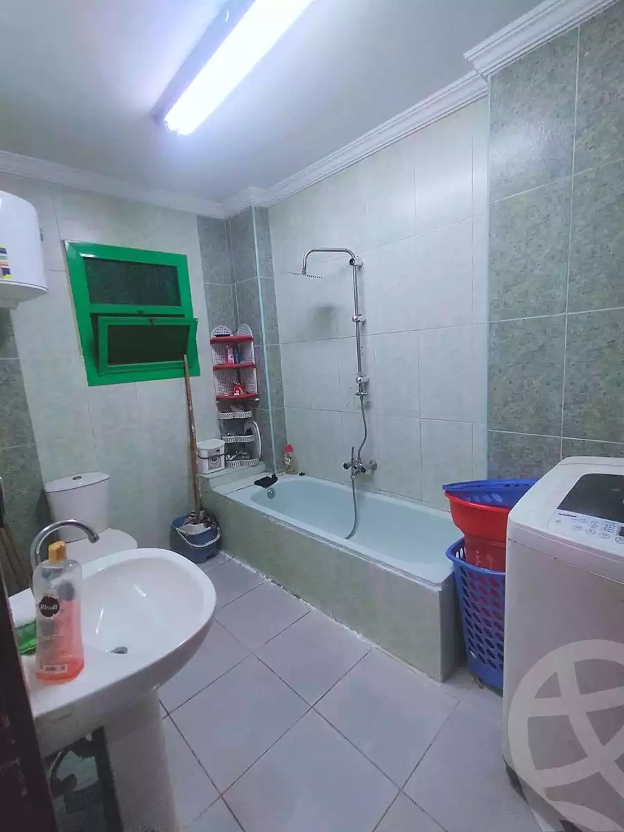https://aqarmap.com.eg/en/listing/7173056-for-sale-cairo-helwan-helwan-el-sharkeya-heidar-st