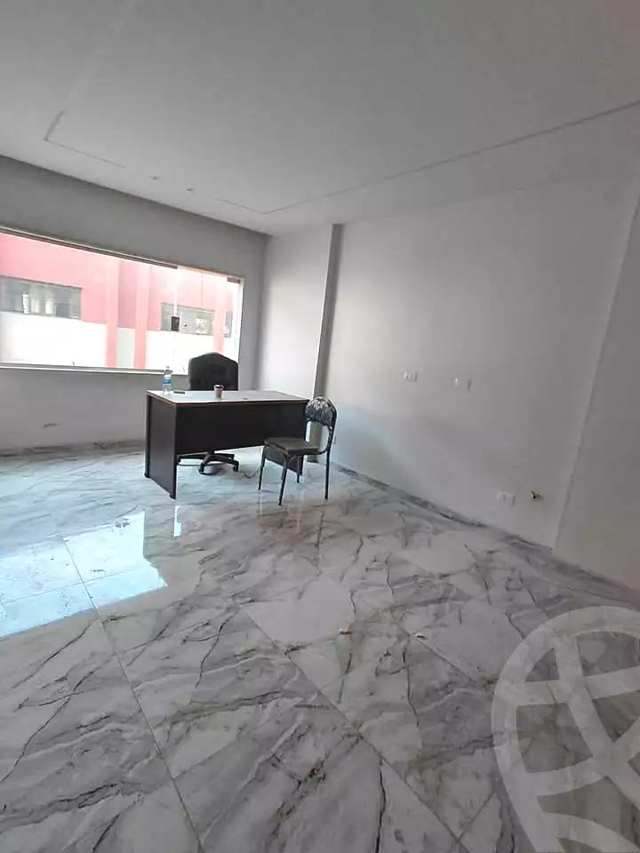 https://aqarmap.com.eg/ar/listing/7173438-for-rent-alexandria-ganaklis-shr-bw-qyr-tryq-lhry