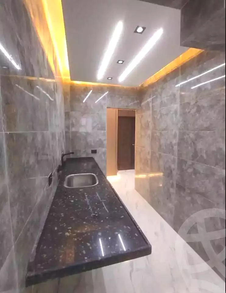https://aqarmap.com.eg/ar/listing/7173718-for-sale-alexandria-al-agamy-lbytsh-shahr-al-assal-st