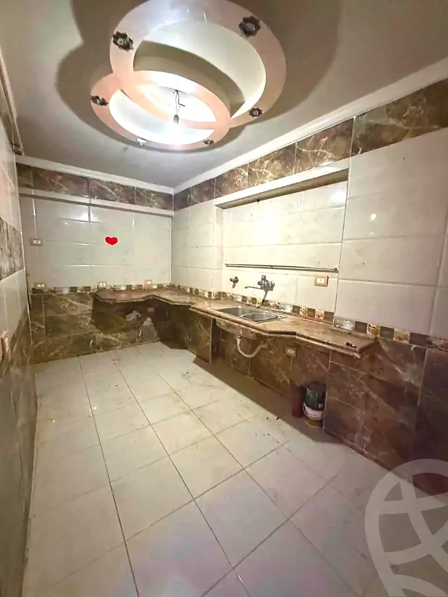 https://aqarmap.com.eg/ar/listing/7174385-for-sale-alexandria-sydy-bshr-sydy-bshr-bhry-shr-mhmwd-l-yswy