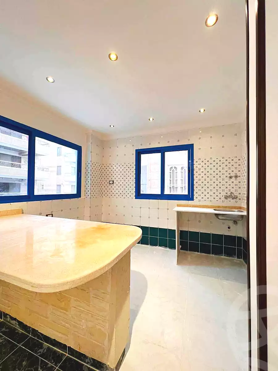 https://aqarmap.com.eg/ar/listing/7174414-for-sale-alexandria-al-agamy-shataa-el-nakheel