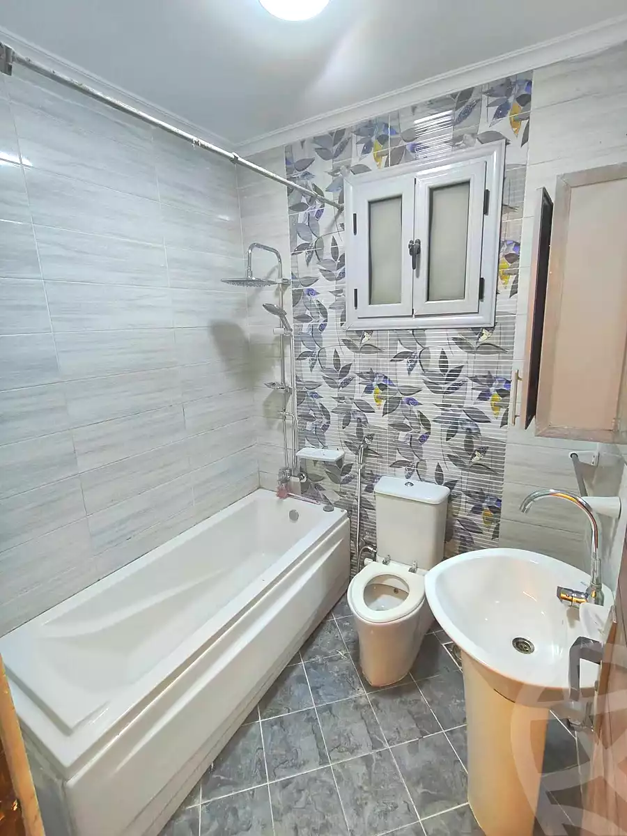 https://aqarmap.com.eg/en/listing/7174764-for-sale-alexandria-sydy-bshr-sydy-bshr-bhry-street-17