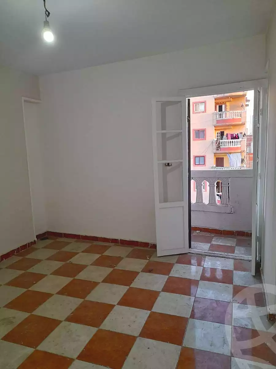 https://aqarmap.com.eg/ar/listing/7174768-for-sale-alexandria-el-asafra-shr-45