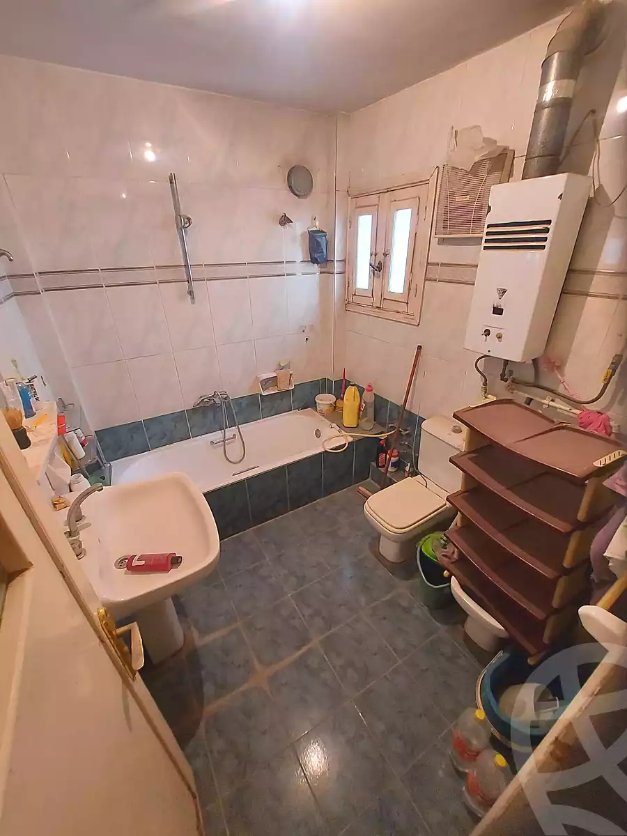 https://aqarmap.com.eg/ar/listing/7176551-for-sale-cairo-helwan-helwan-el-sharkeya-mostafa-safwat-st