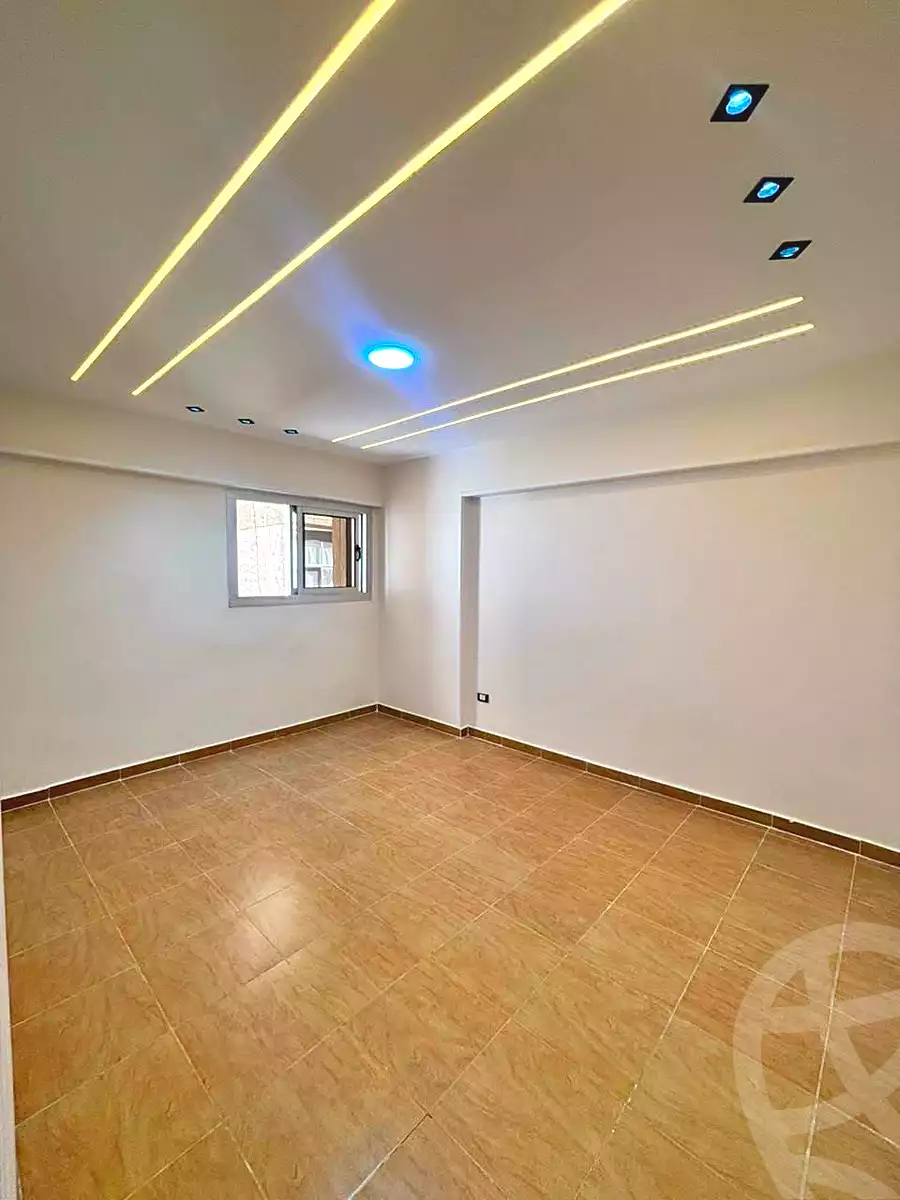 https://aqarmap.com.eg/ar/listing/7176624-for-sale-alexandria-el-asafra-shr-45