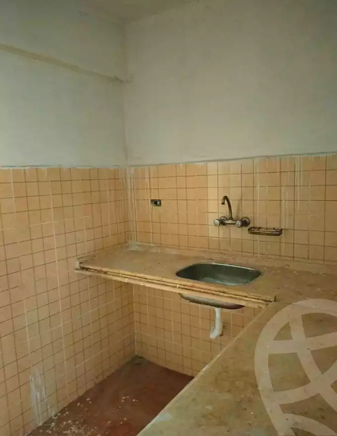 https://aqarmap.com.eg/en/listing/7177095-for-rent-alexandria-al-agamy-el-hanouvel-al-asdakaa-st
