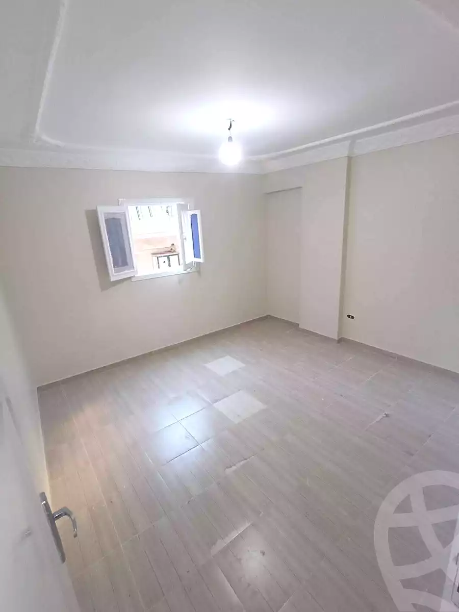 https://aqarmap.com.eg/en/listing/7177601-for-sale-alexandria-al-agamy-el-hanouvel-yathreb-st