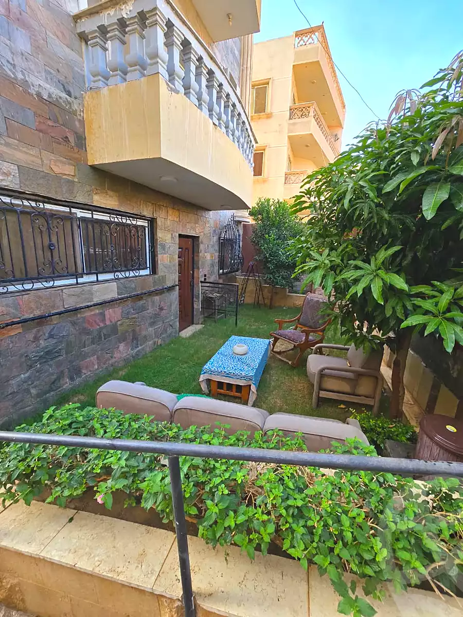 https://aqarmap.com.eg/ar/listing/7177681-for-sale-cairo-el-sheikh-zayed-city-el-hay-elasher-street-100