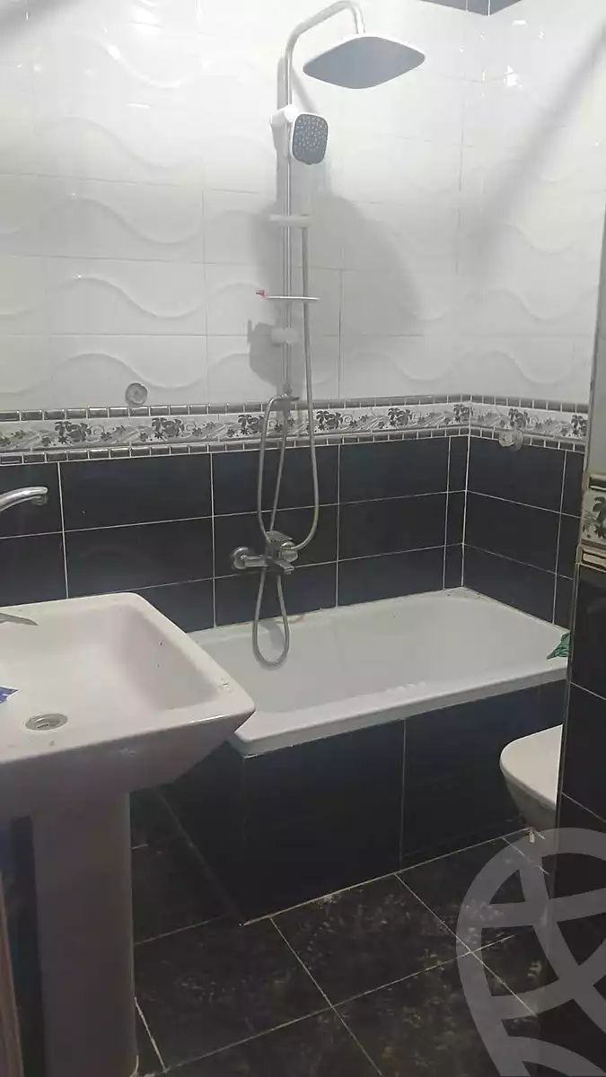 https://aqarmap.com.eg/ar/listing/7178135-for-sale-alexandria-al-agamy-el-hanouvel-el-warsha-st