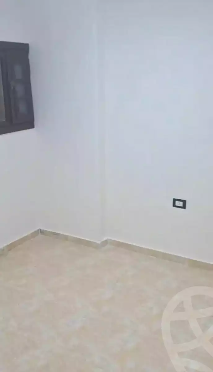 https://aqarmap.com.eg/ar/listing/7178378-for-sale-alexandria-el-asafra-shr-45