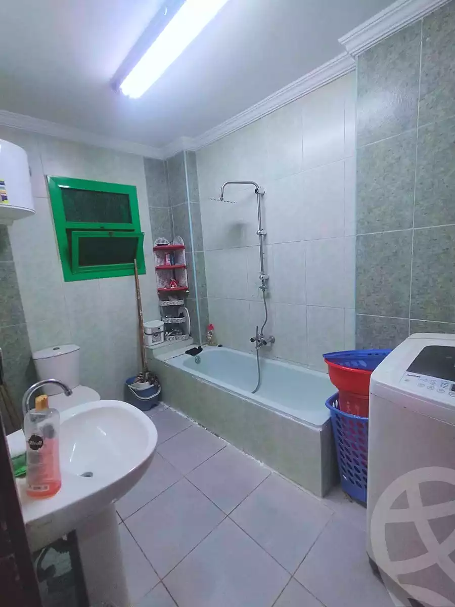 https://aqarmap.com.eg/en/listing/7178962-for-sale-cairo-helwan-helwan-el-sharkeya-heidar-st