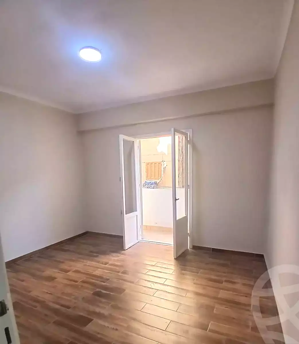 https://aqarmap.com.eg/ar/listing/7179242-for-sale-alexandria-el-asafra-ahmed-tiesser-st
