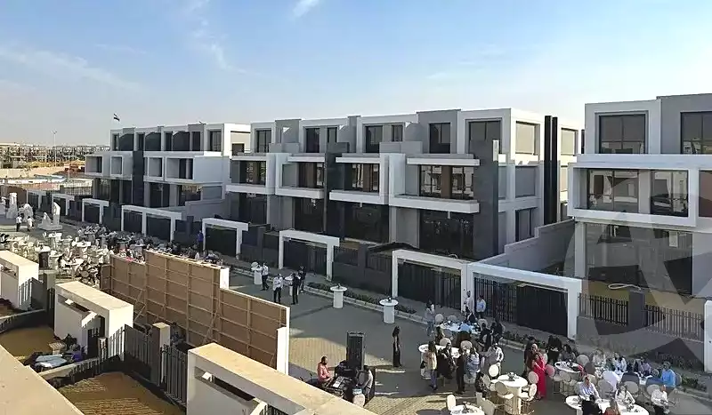 https://aqarmap.com.eg/en/listing/7179833-for-sale-cairo-new-cairo-compounds-el-patio-town-compound-la-vista