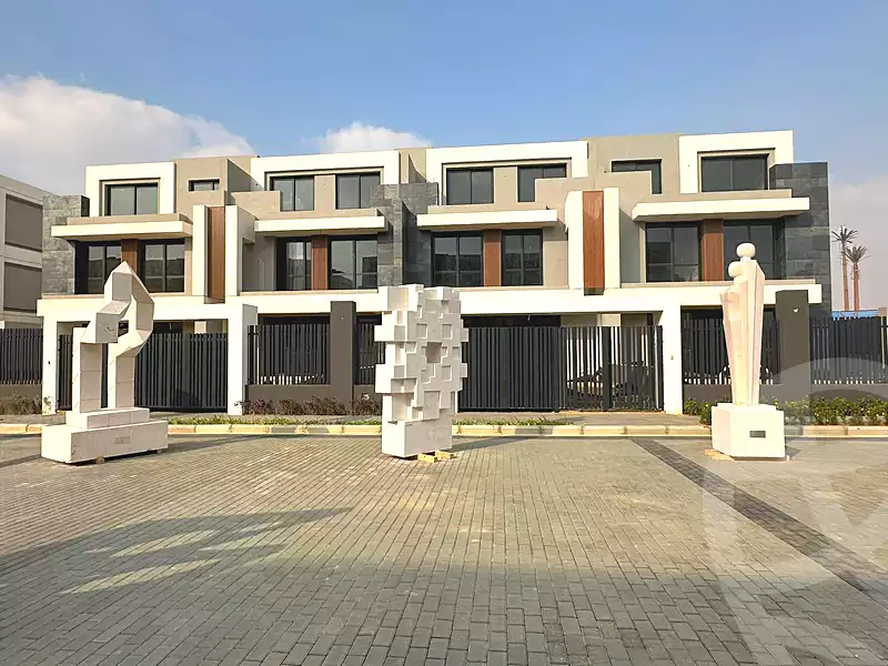 https://aqarmap.com.eg/en/listing/7179833-for-sale-cairo-new-cairo-compounds-el-patio-town-compound-la-vista