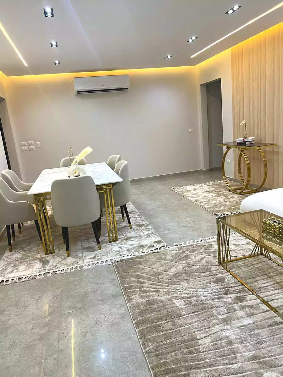 https://aqarmap.com.eg/ar/listing/7179994-for-rent-cairo-new-cairo-compounds-hyde-park
