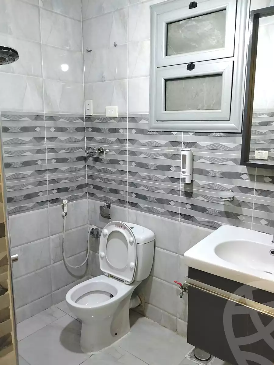 https://aqarmap.com.eg/ar/listing/7180562-for-sale-qalyubia-shubra-el-khaima-el-shareaa-el-gadid-st