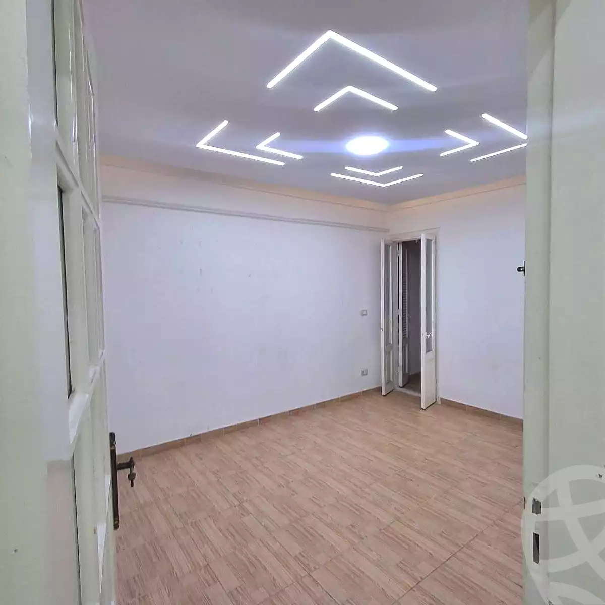 https://aqarmap.com.eg/ar/listing/7180909-for-rent-alexandria-sydy-bshr-sydy-bshr-bhry-shr-mhmwd-l-yswy