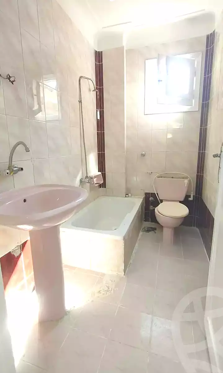https://aqarmap.com.eg/en/listing/7181341-for-sale-alexandria-al-agamy-shataa-el-nakheel