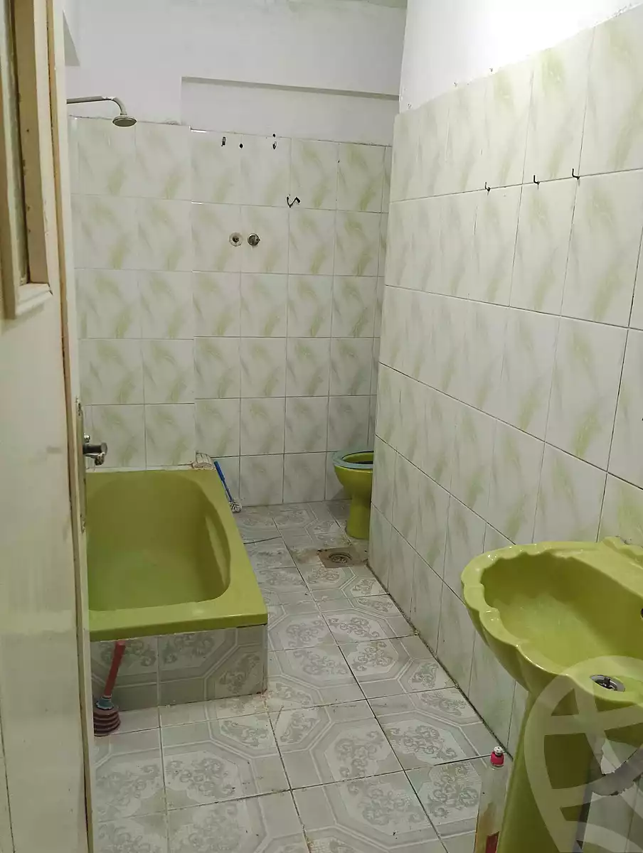 https://aqarmap.com.eg/ar/listing/7177161-for-rent-alexandria-al-agamy-el-hanouvel-el-kholafaa-el-rashdeen-st
