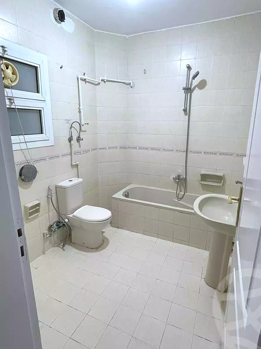 https://aqarmap.com.eg/ar/listing/7181650-for-rent-cairo-el-sheikh-zayed-city-compounds-beverly-hills