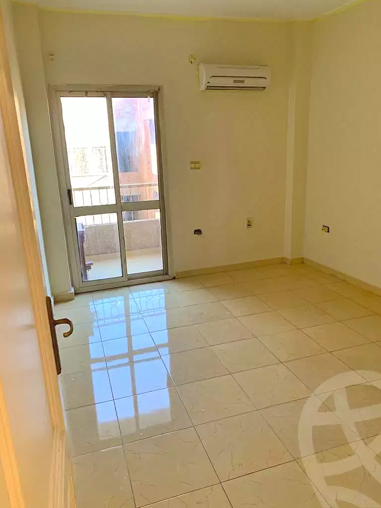 https://aqarmap.com.eg/ar/listing/7181790-for-sale-cairo-6th-of-october-el-ahyaa-neighborhood-4th-neighbourhood-2